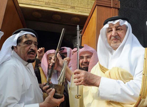 نيابة عن الملك .. أمير مكة المكرمة يتشرف بغسل الكعبة المشرفة غدا