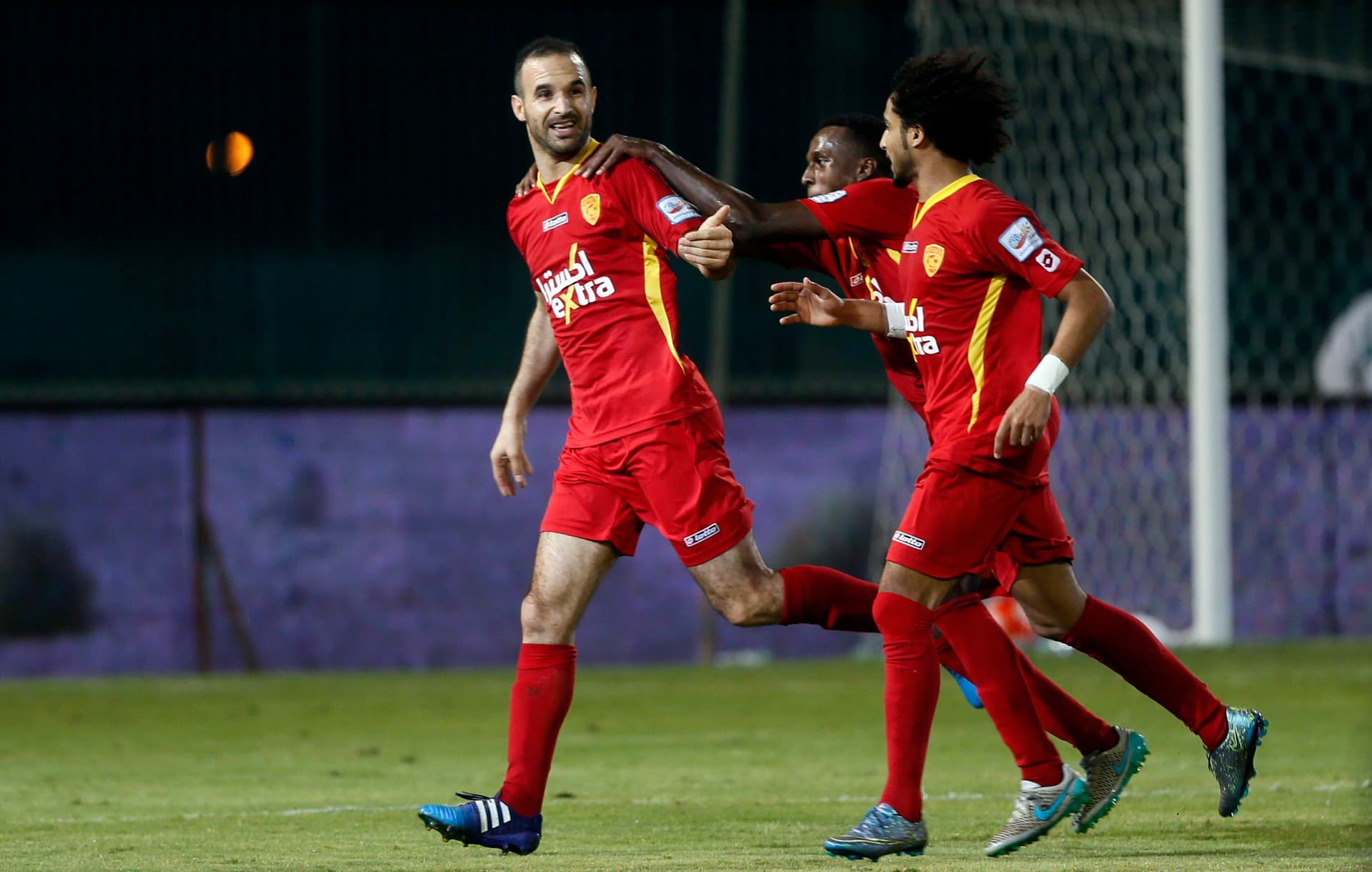 قصة مصورة: القادسية يتعادل مع هجر في الدوري