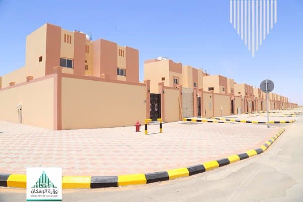 الإسكان تسلم 111 فيلا للمستحقين لـ إسكان الشنان في حائل