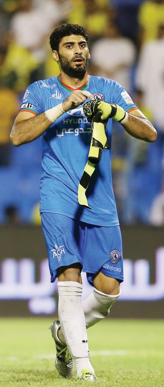 الكسار فرحا بالفوز على النصر.