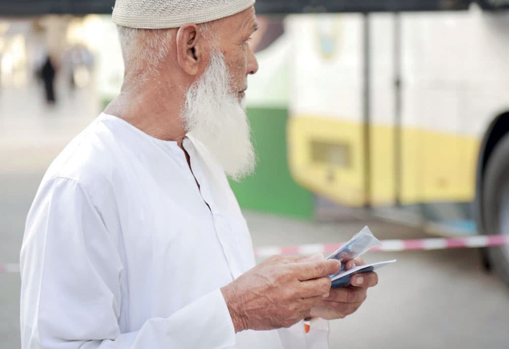 شارك 370 عضوًا ميدانياً و260 مترجماً في تنفيذ أعمال هيئة الأمر بالمعروف في 5 مراكز توجيهية. «واس»