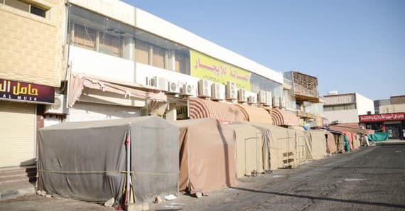 تراوح تكلفة المخيم بين 150 و 300 ألف ريال. تصوير: نايف السلحوب - "الاقتصادية"