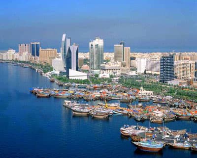 اقتصاد الامارات يتهيأ لتباطؤ حاد مع الاستغناء عن عمالة