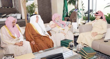 الوليد بن طلال يستقبل أمين رابطة العالم الإسلامي