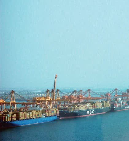 الخطوط العالمية تلغي تطبيق زيادة أجور الحاويات إلى السعودية