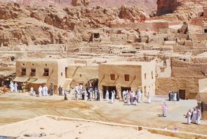القرية التراثية تنعش السياحة في محافظة العلا