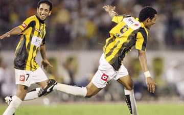 دوري المحترفين السعودي يشتعل بالنصر والهلال في 10 شوال