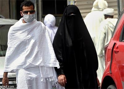 الداخلية تحذر من نقل المعتمرين والحجاج خارج مكة والمدينة والعقوبات تصل للسجن عامين
