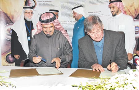 وزير الصحة يفتتح المؤتمر العالمي للمستجدات في جراحة الأوعية الدموية في جامعة الملك سعود