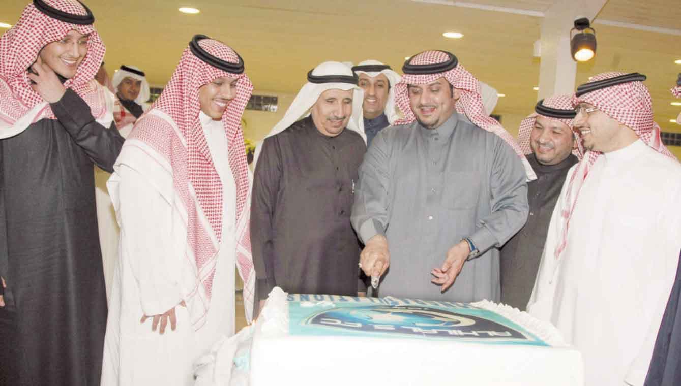الصقري يحتفي بعودة نواف بن سعد