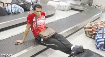 الحضري مطلوب في إنجلترا