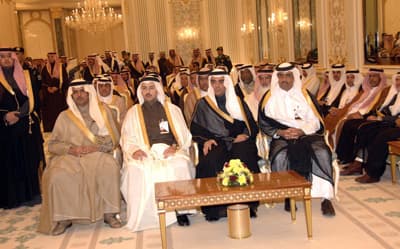 الملك لرئيسي غرف قطر والسعودية: مانريده ليس كسب التجارة بل كسب العطف على الفقير