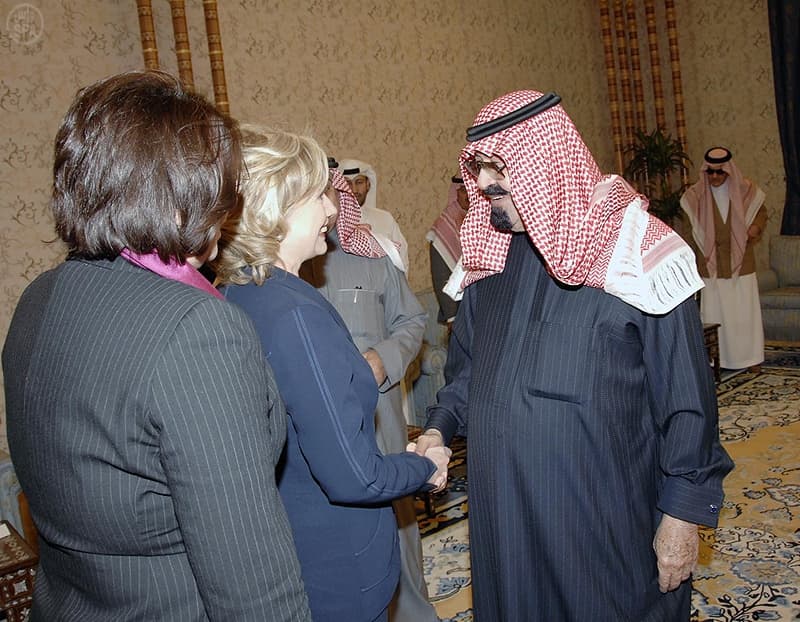 خادم الحرمين الشريفين يستقبل وزيرة الخارجية الأمريكية