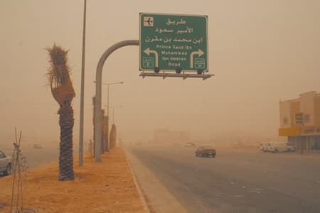 موجة الغبار تضرب من جديد.. ولا إنذار مبكرا من الجهات الرسمية!
