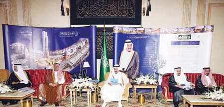 أمير الرياض: وقف الجامعة قفزة في التطبيق العلمي أسوة بتجارب الجامعات العالمية