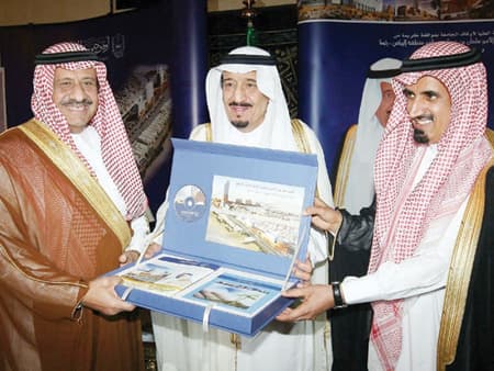 أمير الرياض: وقف الجامعة قفزة في التطبيق العلمي أسوة بتجارب الجامعات العالمية