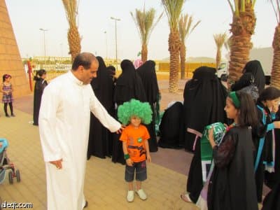 احتفالات الرياض: ساحة العروض في الدائري الشرقي تكتظ بالزائرين في وقت مبكرا