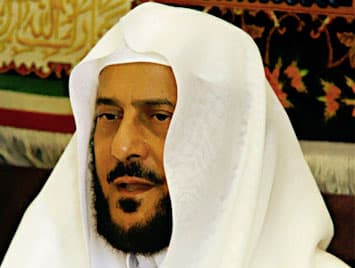 رئيس هيئة الأمر بالمعروف الجديد يوقف عمل المتعاونين