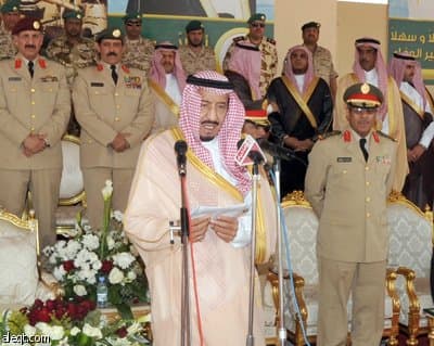 وزير الدفاع يتفقد القطاعات العسكرية في المنطقة الشمالية ويزور درع الجزيرة