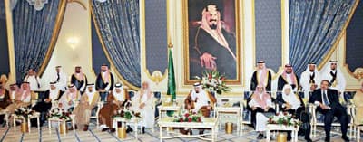 الملك لشعبه: ما أنا إلا خادم لصغيركم وكبيركم