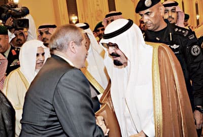 الملك لشعبه: ما أنا إلا خادم لصغيركم وكبيركم