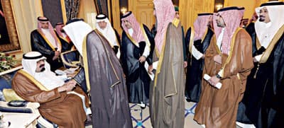الملك لشعبه: ما أنا إلا خادم لصغيركم وكبيركم