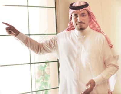 فواز عسيري.. العقاري الذي لفظ الأسهم وجمع ثروته من الأطراف