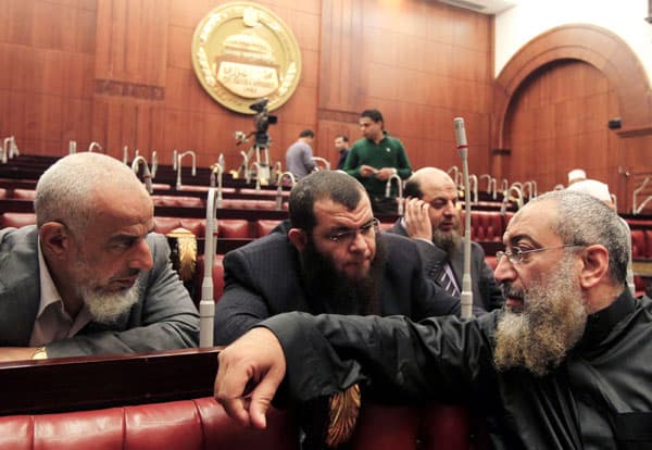 مصر: الجمعية التأسيسية توافق بالإجماع على المسودة النهائية للدستور المصري
