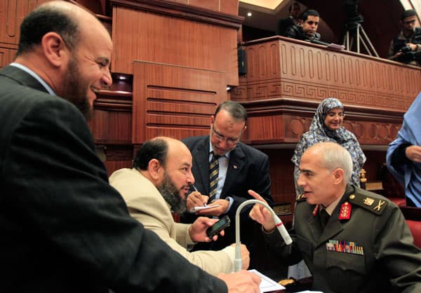 مصر: الجمعية التأسيسية توافق بالإجماع على المسودة النهائية للدستور المصري