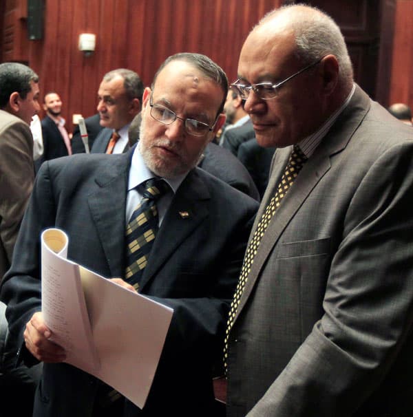مصر: الجمعية التأسيسية توافق بالإجماع على المسودة النهائية للدستور المصري
