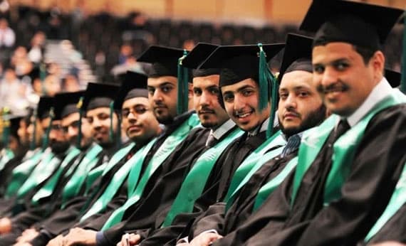تمديد برنامج الإبتعاث الخارجي لفترة ثالثة مدتها 5 سنوات