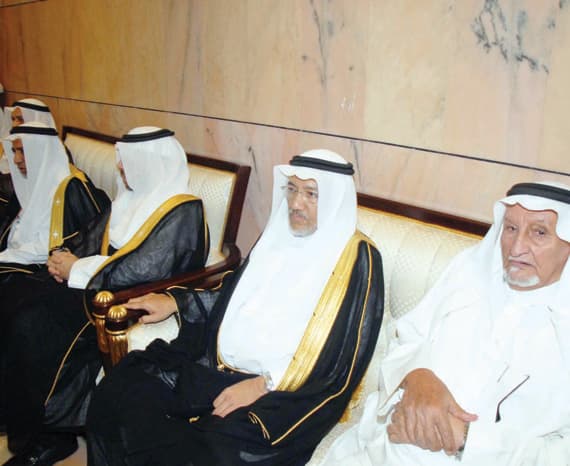 الأمير سلمان يشرِّف حفل إفطار بن راجح في مكة