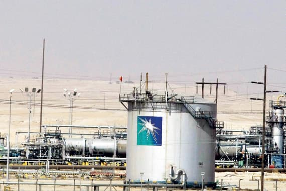 وصول أول سفينة لتصدير المنتجات النفطية من مصفاة الجبيل