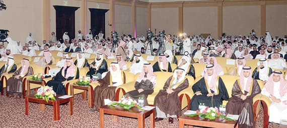 أحمد بن فهد يكرِّم 550 متفوقا من أبناء «إنسان»