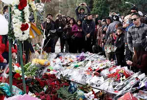 قصة مصورة: الآلاف يشاركون في تأبين نجم هوليوود بول ووكر