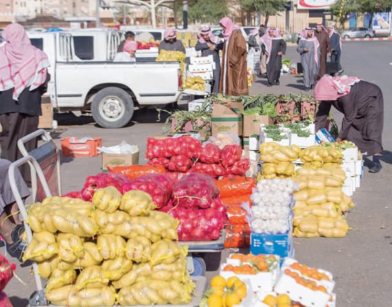 سوق مضطربة .. ترفع أسعار الخضراوات في القصيم وتخفضها في الشرقية