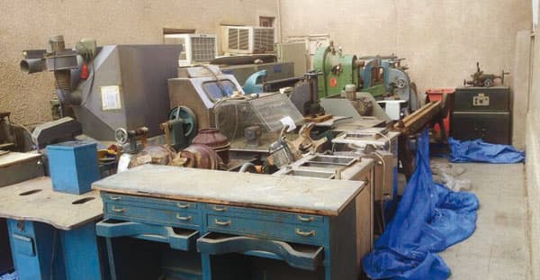 اشتراطات التراخيص يهددان بإغلاق
مصانع الذهب في جدة