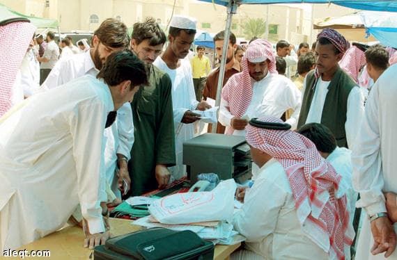 العمل تهدد المنشآت غير الملتزمة ببرنامج حماية الأجور بالعقوبات