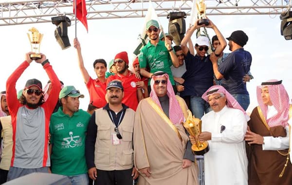 أمير المدينة المنورة يتوج الفائزين بالبطولة الدولية للقدرة والتحمل