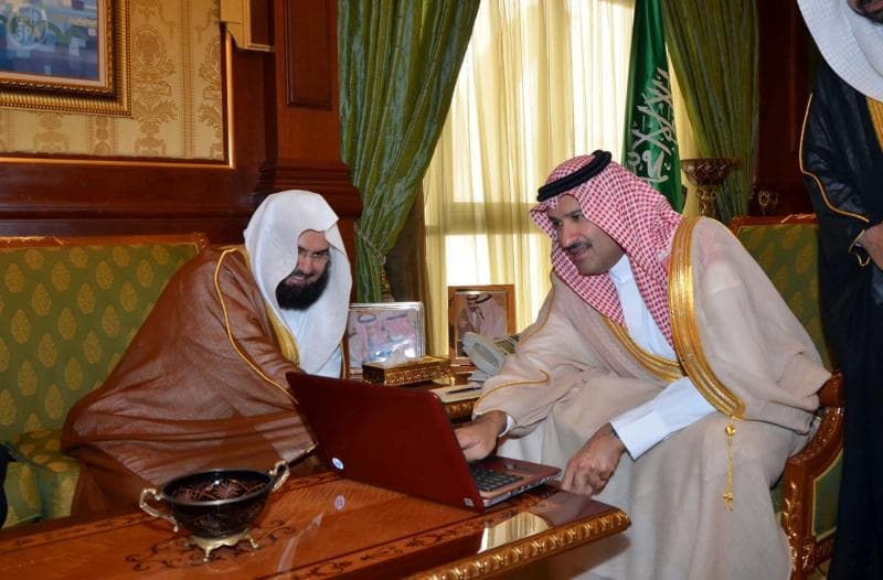 أمير المدينة المنورة يدشن مشروع خادم الحرمين للترجمة الفورية