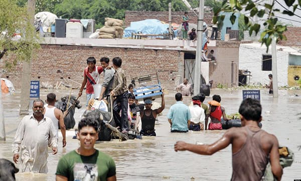 الكوارث الطبيعية تكبد شركات التأمين
العالمية 45 مليار دولار