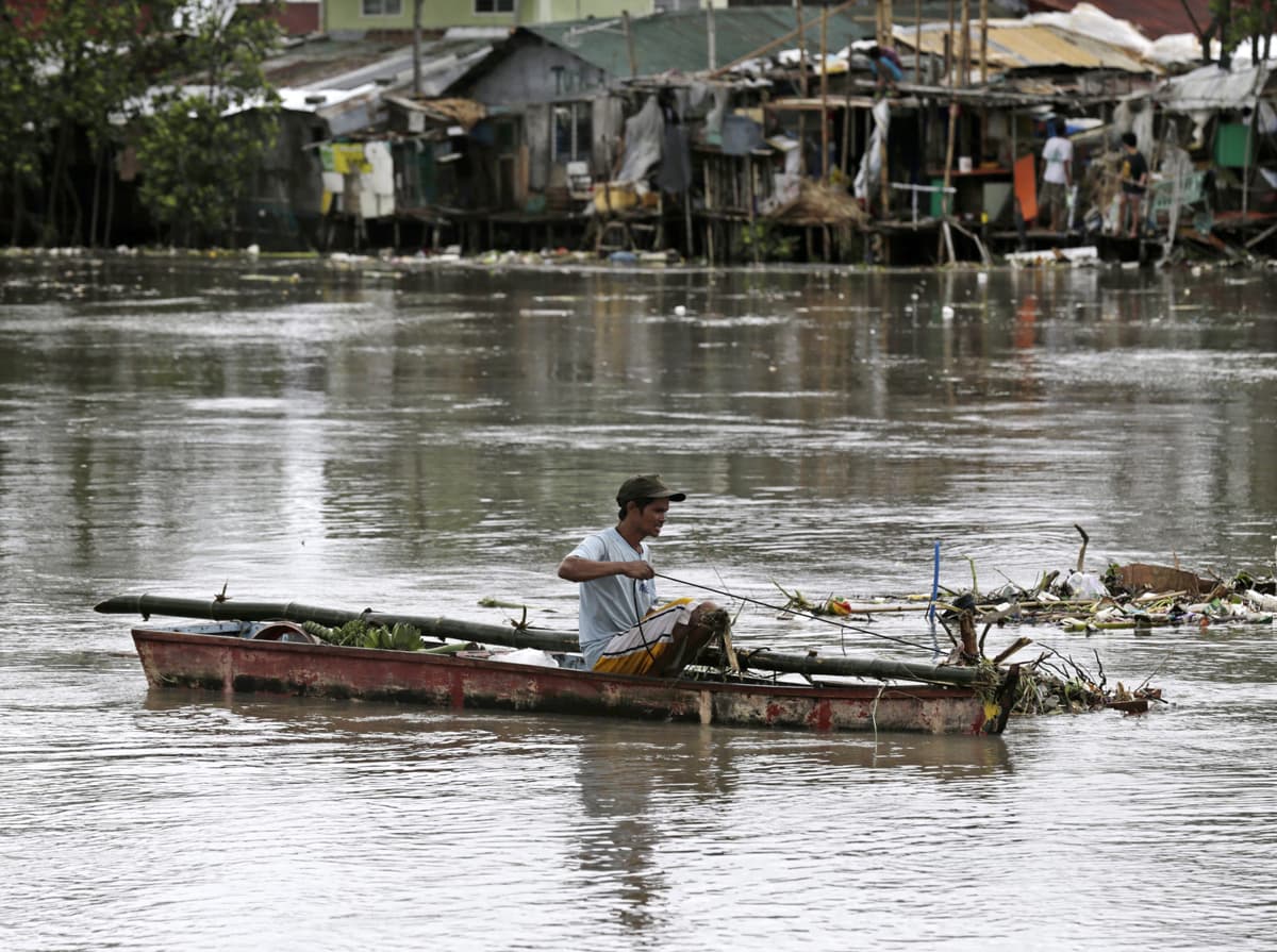 قصة مصورة : اعصار الفلبين يوقع 38 قتيلا