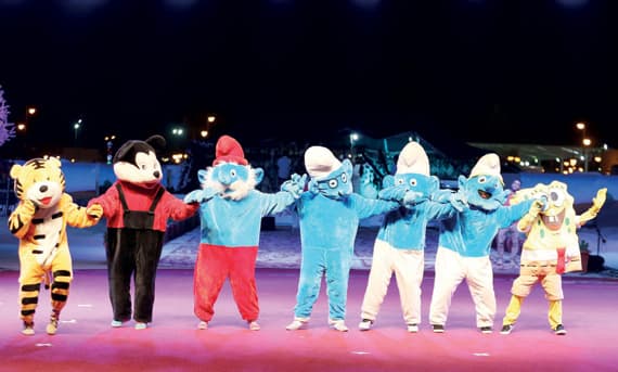 مسرحيات نسائية تشهد إقبالا في عيد الرياض