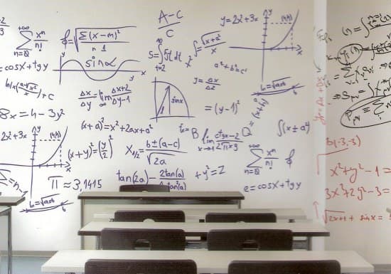مدرسون في الهند يزورون شهاداتهم الجامعية بتاريخ يسبق تاريخ ميلادهم