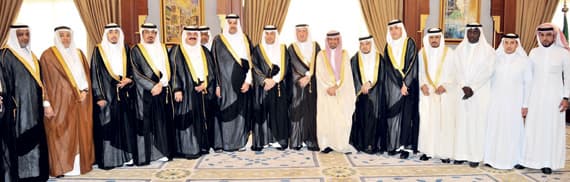 أمير المدينة المنورة يستقبل إدارة الأنصار