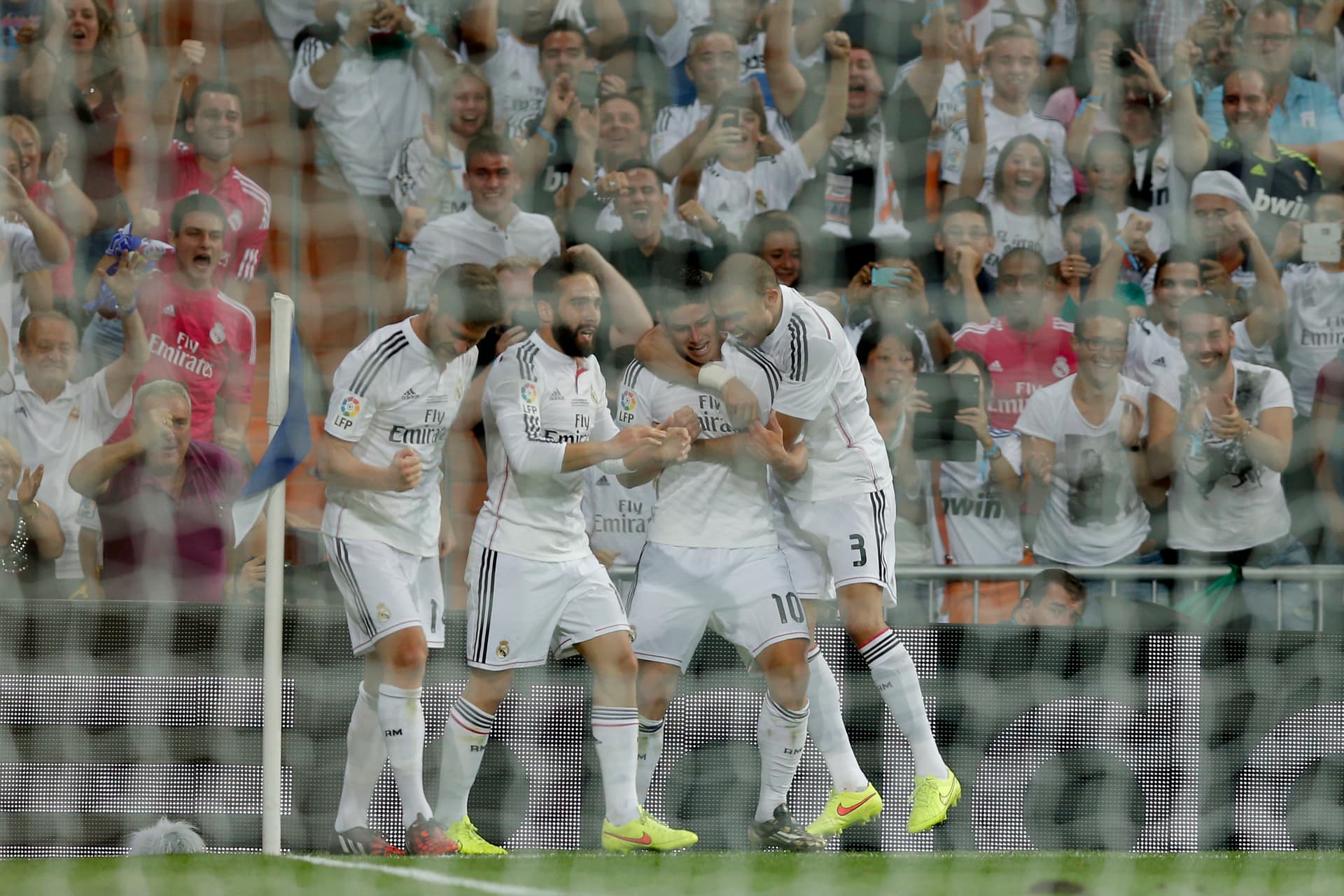 أتلتيكو ينتزع التعادل على ملعب الريال ويقترب من لقب السوبر