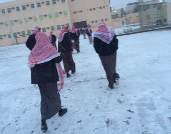 أمن الطرق يغلق طريق الشمال الدولي لتراكم "الثلوج"