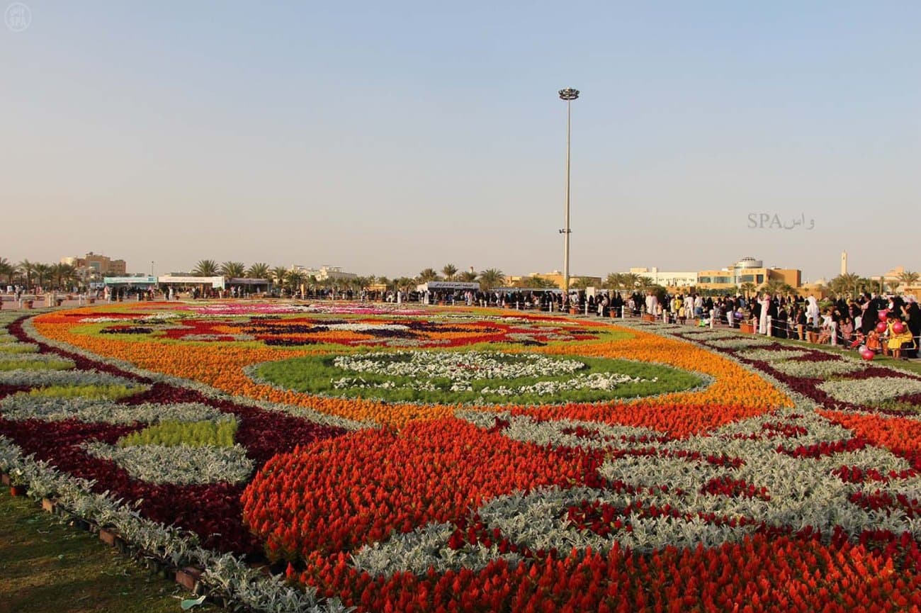 أمانة الرياض تزين العاصمة بساحات ومنتزهات وحدائق جديدة