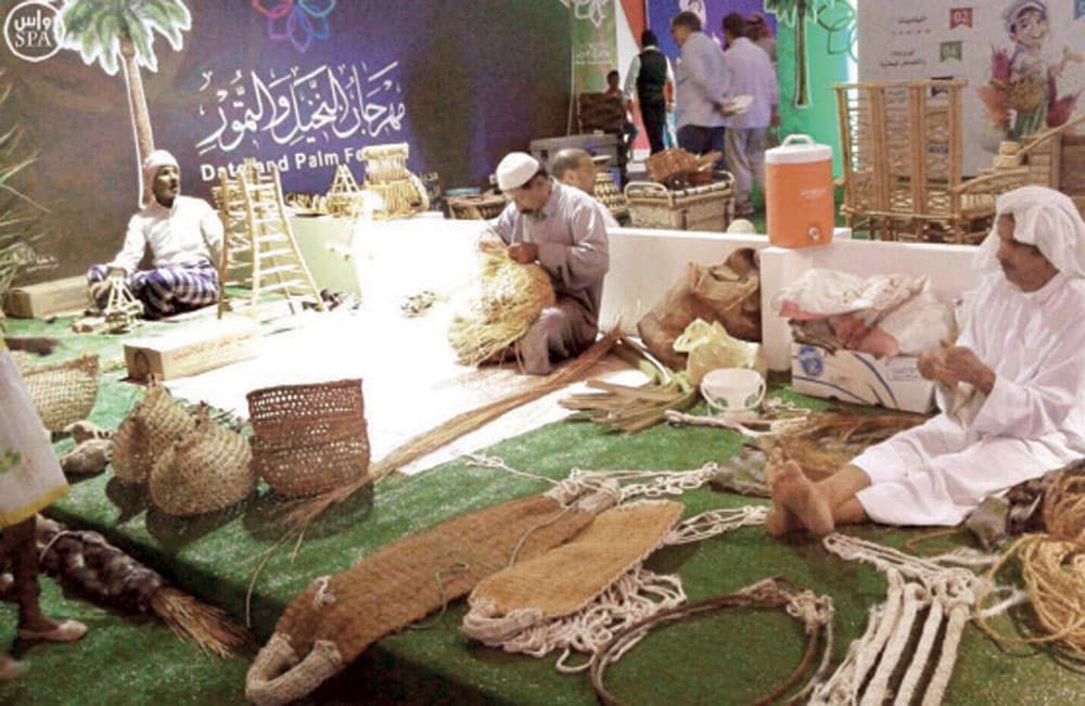 حرفيون في الجبيل