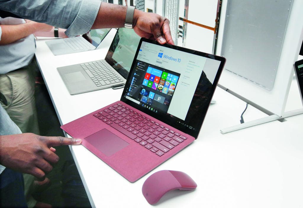 «مايكروسوفت» تطلق جهاز سيرفس ونسخة من نظام ويندوز خاصة بقطاع التعليم والطلاب